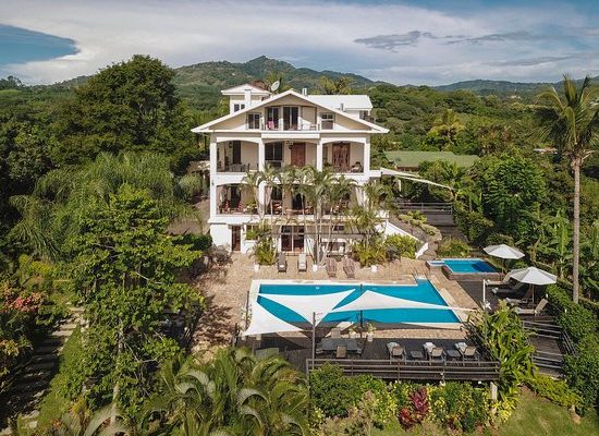 hotel-boutique-villa-front-up hotel-boutique-villa-front-up